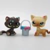 Littlest Petshop seisova Kissa #816 ja Kissan pentu #815