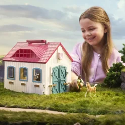 Schleich 42703 avautuva Hevostalli Little Horseshoe
