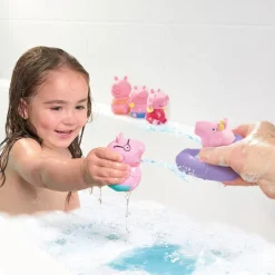 Tomy Toomies Pipsa Possu ja perhe ruiskivat kylpylelut
